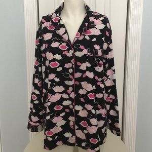 Victoria's Secret "Kisses" pajama set